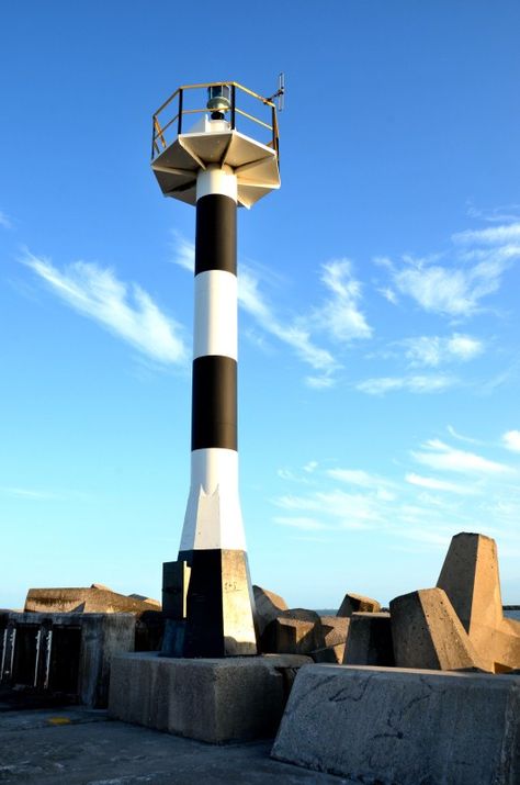 Richards Bay North Breakwater Lighthouse - Kwazulu Natal, South Africa South African Lighthouses, Cape Henry Lighthouse Virginia, Nauset Lighthouse Cape Cod, Morris Island Lighthouse, Barnegat Lighthouse, Kwazulu Natal, Durban, Beautiful Lighthouse, Beacon Of Light