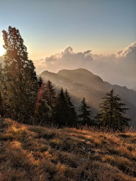 Mountain Morning Aesthetic, Himalayan Aesthetic, Brown Mountain Aesthetic, Jayda Aesthetic, Early Bird Aesthetic, Early Morning Aesthetic Sunrise, Jayda Core, Grassy Mountains, Hailey Core