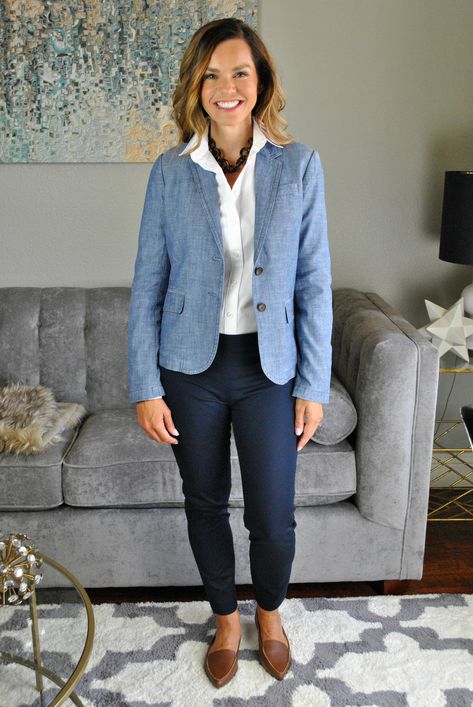 Back to School Teacher Outfits to Wear Now and Later with J.Crew Factory by Get Your Pretty On #sponsored Chambray Blazer Outfit Women, Chambray Blazer Outfit, Fall Outfits For School Teacher, Back To School Teacher Outfits, Classroom Outfits, School Teacher Outfits, Back School Outfits, Modern Teacher, Teacher Outfits Elementary