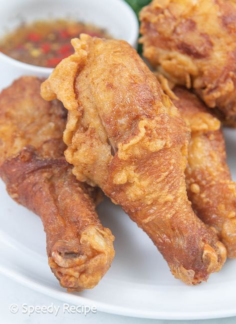 Filipino Chicken Wings, Filipino Fried Chicken Recipe, Chicken Recipe Filipino, Filipino Fried Chicken, Fried Chicken Marinade, Philipino Food, Chicken Recipes Filipino, Garlic Fried Chicken, Fried Chicken Recipe Southern