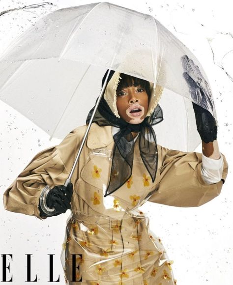 Rain Fashion, Raincoat Outfit, Elle Us, Under The Rain, Winnie Harlow, Coat Street Style, Walking In The Rain, Coat Outfit, Raincoats For Women