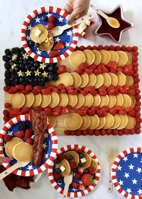 Fourth Of July Breakfast, 4th July Food, 4th Of July Cake, 4th Of July Desserts, Fourth Of July Food, 4th Of July Decorations, Patriotic Holidays, 4th Of July Party, July Party