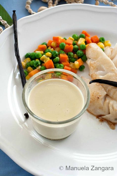 Fish Fillet with Tahitian Vanilla Sauce Raw Tuna, Vanilla Sauce, Vanilla Recipes, Savory Food, Steamed Vegetables, Fish Fillet, Fish And Seafood, Tahiti, Fish Recipes