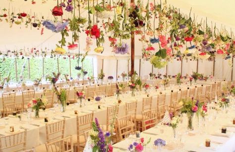 Love this!!! So pretty!! Hanging single stems creates such a stunning look!!! Banquet Style Wedding Reception, Hanging Flower Stems, Batanes Wedding, Wedding Centerpieces Diy Mason Jars, Marquee Design, Marquee Wedding Decoration, Hanging Floral Installation, Hanging Flowers Wedding, Marquee Decoration