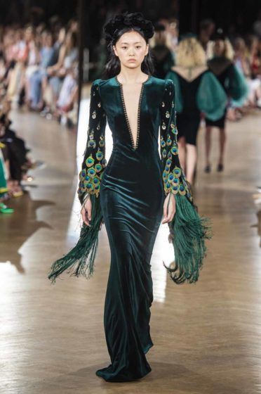 Yanina Couture: Lots of Velvet, Light On Pants - Go Fug Yourself Yanina Couture, فستان سهرة, Dior Couture, Peacock Feathers, Gorgeous Gowns, Kate Moss, Fantasy Fashion, Mode Inspiration, Fancy Dresses