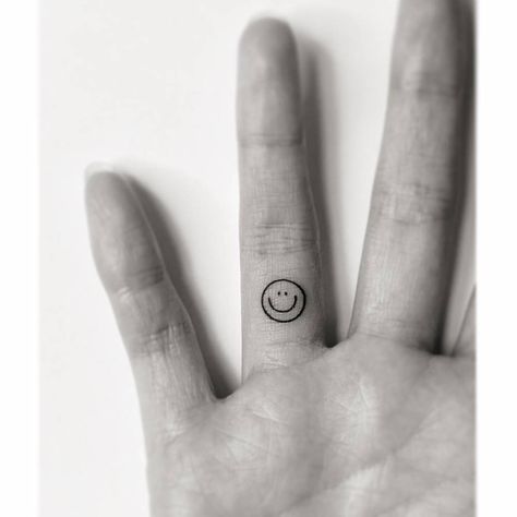 Finger Tattoo Friends, Smiley Face Finger Tattoo, Pope Tattoo, Smiley Tattoos, Smiley Tattoo, Tattoo Friends, Front Neck Tattoo, Smiley Face Tattoo, Tattoo Happy