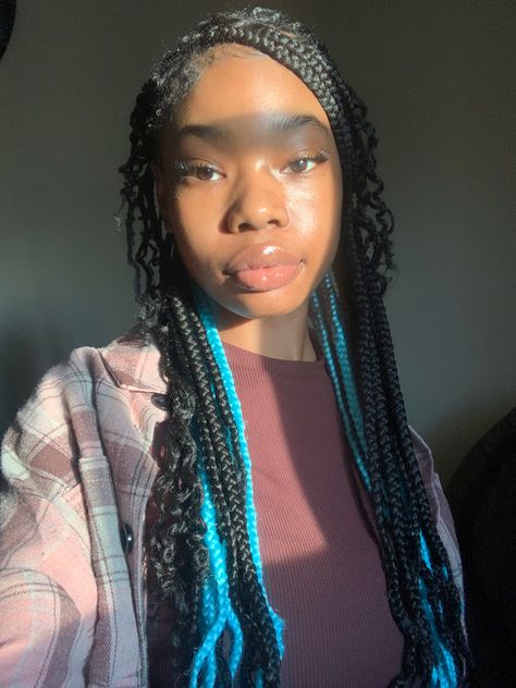 Bohemian Knotless Braids Claw Clip, Knotless Box Braids Peak A Boo, Blue Knotless Braids With Curls, Black And Light Blue Braids, Peakaboo Braids Knotless With Beads, Blue Peak A Boo Knotless Braids, Black And Blue Braids With Curls, Blue Peakaboobraids, Pickaboo Knotless Braids Color