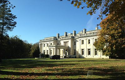 'Winfield Hall' Winfield House, American Mansions, Luxurious Homes, Vintage Homes, Marble House, Unusual Buildings, Historic Mansion, New York Homes, Abandoned Mansions