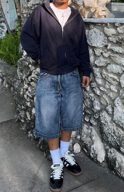 Mens 90s Style, Outfit Inspo Men Casual, Mexico Outfits Men, Men Summer Outfit Streetwear, Outfit Ideas Men Streetwear Summer, Black Jorts Outfit Men, Streetwear Aesthetic Men, Photo Ideas Instagram Men, Jort Fits