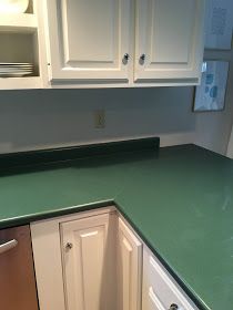 Painting Formica Countertops, Paint Your Countertops, Vinyl Countertops, Painted Countertops Diy, Paint For Plastic, Painting Formica, Rustoleum Countertop, Painting Laminate Countertops, Green Countertops