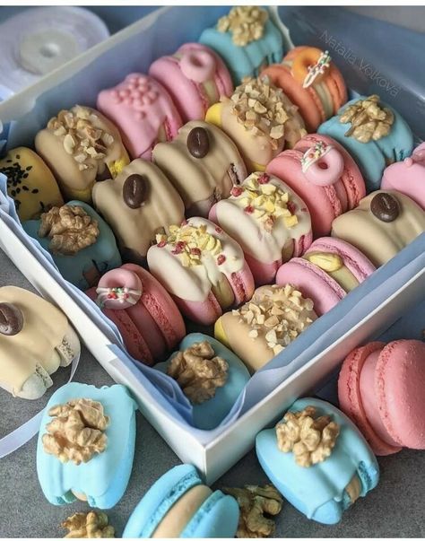 Kue Macaroon, Macaron Flavors, 귀여운 음식 그림, Macaron Cookies, Macaroon Recipes, Pretty Dessert, Wedding Traditions, Fancy Desserts, Fascinating Facts