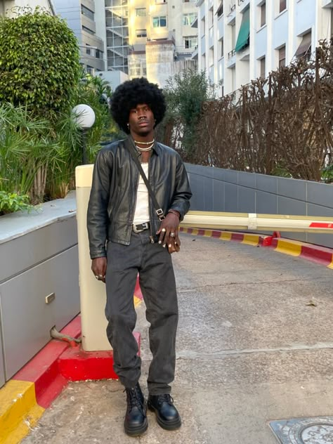 Rnb Aesthetic Outfit Men, Mens Grunge Streetwear, Neosoul Outfits Men, 80s Alt Fashion Men, Punk Streetwear Men, Earthy Black Man Aesthetic, Afro Punk Fashion Street Style, Earthy Black Men Aesthetic, 80s And 90s Fashion Outfits Men