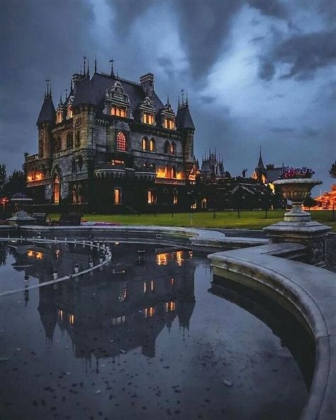 Gothic Manor Exterior, Dark Academia House, Manor Exterior, Academia House, Gothic Fireplace, Gothic Manor, Modern Castle, Gothic Mansion, Victorian Homes