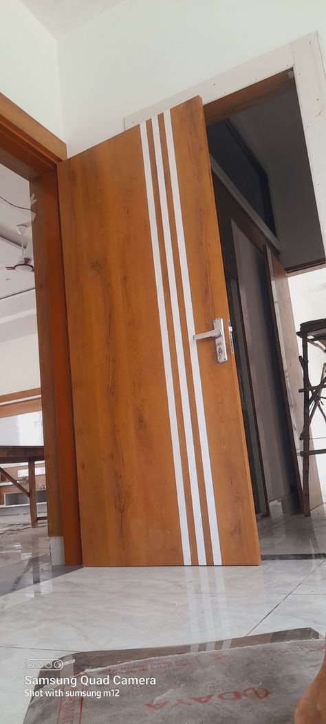 Mica For Doors, Plywood Design Door, Plywood Sunmica Door Design, Flash Door Design Sunmica Modern, Flesh Door Design, Sanmaika Design For Door, Mica Door Design Modern, Flush Door Design Modern Mica, Home Entrance Door Design