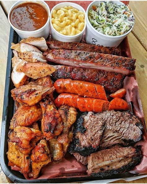 Bbq Platter, Summer Ball, Amazing Food Platters, Food Truck Menu, Banana Oat Muffins, Dream Food, Takeout Food, Oat Muffins, Favorite Recipes Dinner