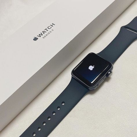 Apple Watch Inspiration, Apple Watch Luxury, Apple Watch Unboxing, Apple Watch Series 8 45mm, Apple Watch New, Smart Watch Design, Apple Watch Black, Apple Smart Watch, Black Apple Watch