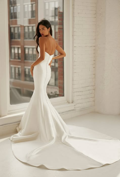 Classic Mermaid Wedding Dress Classy, Clean Fitted Wedding Dress, Simple Fitted Wedding Dress Classy, Satin Wedding Dress With Train, Simple Wedding Dress Sweetheart Neckline, Strapless Tight Wedding Dress, Wedding Reception Bridal Dress, Clean Girl Wedding Dress, Fitted Wedding Dress With Overskirt