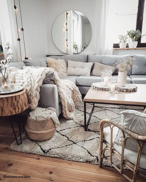 Salon cocooning : 13 façons d'adopter une déco cosy Cozy Boho Living Room, Interior Boho, Living Room Scandinavian, Living Room Decor Cozy, Style Deco, Design Del Prodotto, Boho Living Room, Living Room Grey, A Living Room