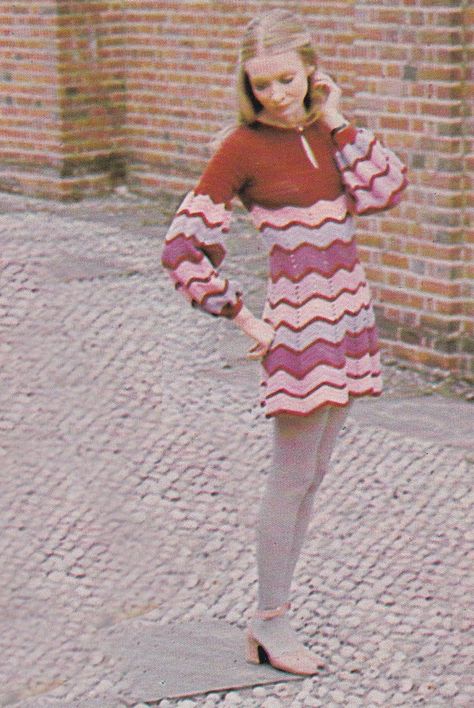 Womens Crochet Dress Long and Short Lengths Vintage Crochet Pattern Pdf INSTANT Download 1970s Pattern Only English Only - Etsy Vintage Sweater Dress, 60s Crochet Patterns Free, Crochet 60s Dress, 70s Knit Dress, Crochet Dress Vintage, Crochet 70s Dress, 60s Crochet Patterns, Vintage Crochet Clothes, 70s Crochet Patterns