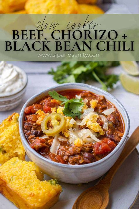 Searching for the ultimate chili recipe to add to your rotation? Look no further than our Slow Cooker Beef, Bean, and Chorizo Chili! With its rich flavors, tender beef, and zesty chorizo, this hearty dish is a guaranteed crowd-pleaser. Whether you're hosting a potluck, gathering with friends, or simply craving comfort food on a chilly night, this recipe is sure to hit the spot. Spicy Beef Chili Recipe, Chilli Recipe Slow Cooker, Chorizo Chili Recipe, Ultimate Chili Recipe, Chilli Beef Recipe, Chorizo Chili, Slow Cooker Chili Easy, Beef Chorizo, Easy Fast Dinner Recipes