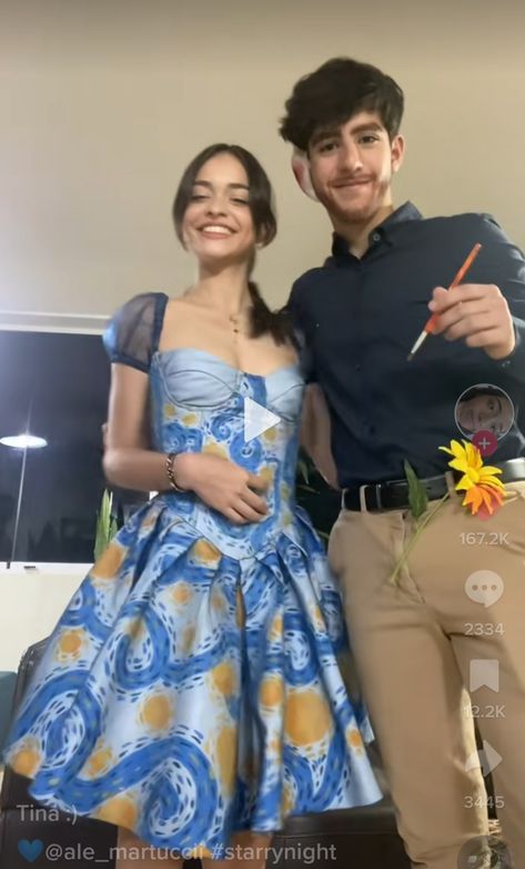 Vincent Van Gogh Halloween Costume, Van Gogh Starry Night Halloween Costume, Van Gogh Costume Couple, Van Gogh Couple Costume, Matching Costume Ideas For Couples, Romantic Halloween Costumes, Van Gogh And Starry Night Costume, Starry Night Halloween Costume, Blue And Steve Couple Costume