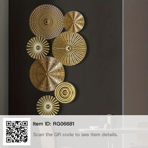 Golden Wall, Living Room Background, Nordic Lights, Metal Wall Hangings, Wall Ornaments, Ornament Frame, Luxury Art, Round Wall, Iron Wall