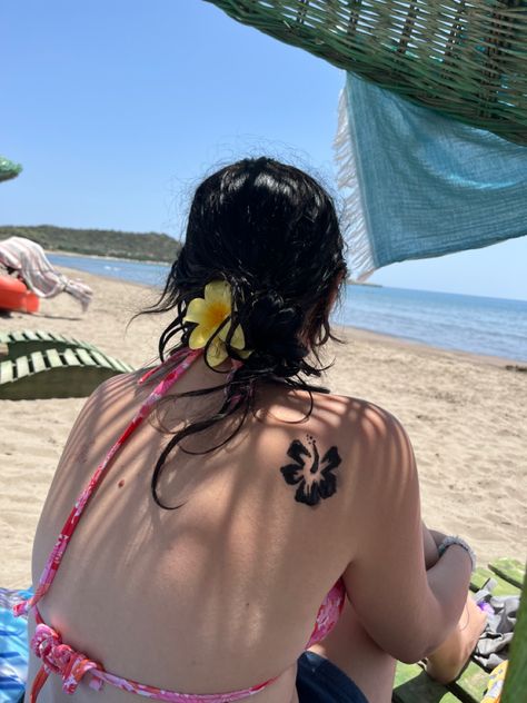 Coconut girl, hibiscus, viral, tattoo, tattoo ideas, coconut, beach, pink, summer Coconut Girl Tattoo, Coconut Beach, Henna Ideas, Beach Pink, Girl Tattoo, Coconut Girl, Tattoo Tattoo, Pink Summer, Girl Tattoos