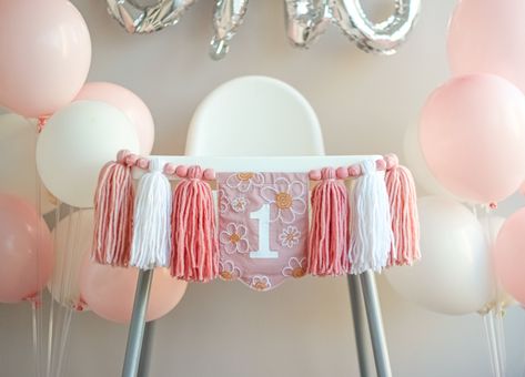 Excited to share the latest addition to my #etsy shop: Daisy High Chair Banner, Yarn Banner, 1st Birthday High Chair Banner, Daisy Party Decor, First Birthday, Highchair Banner 1st Birthday Girl https://etsy.me/3jMyGbp #pink #1stbirthday #white #daisybirthday #yarn Yarn Banner, Highchair Birthday Banner, High Chair Decorations, Banner White, Daisy Birthday, Yarn Tassel, Daisy Party, Birthday Highchair