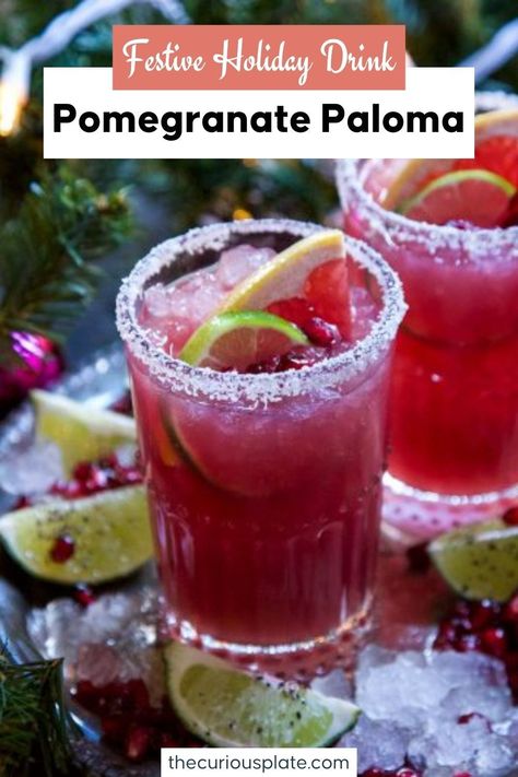 Refresh your holiday season with a Ginger Pomegranate Paloma! Whether as a cocktail or mocktail, this delightful drink is perfect for Thanksgiving and Christmas celebrations. Pomegranate Ginger Cocktail, Pomegranate Thanksgiving Drink, Holiday Paloma Cocktail, Christmas Paloma Cocktail, Pomegranate Paloma, Poinsettia Drink, Paloma Drink, Pomegranate Drinks, Festive Holiday Drinks