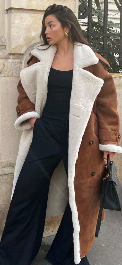 Winter Coat Trends 2023, Palto Woman Winter Coats 2023, Winter Outfits 2024 Trends, Palto Woman Winter Coats, Preppy Winter Coat, Zara Winter Coat, Winter Coat Trends, Street Style 2023, Coats 2023