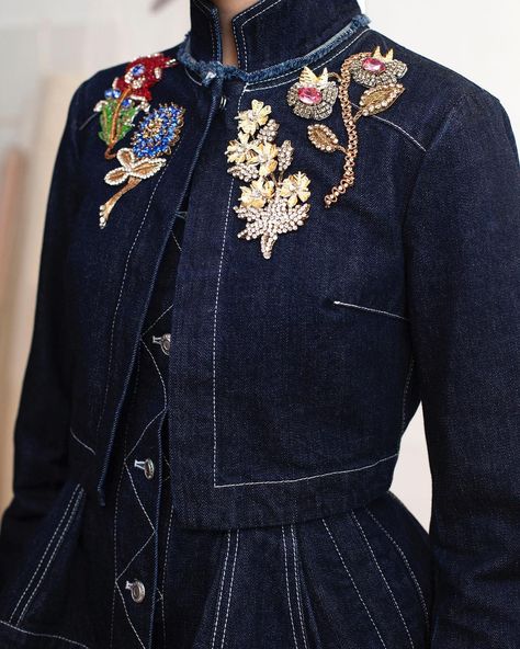 @alexandermcqueen posted on their Instagram profile: “Multi-coloured jewelled garden embroidery on a raw denim trompe l’oeil peplum jacket. From the…” Rag Bag, Bugs Embroidery, Dress Topper, Jeans Vest, Garden Embroidery, Sweet Jeans, Denim Ideas, Salwar Kamiz, Patterned Jeans