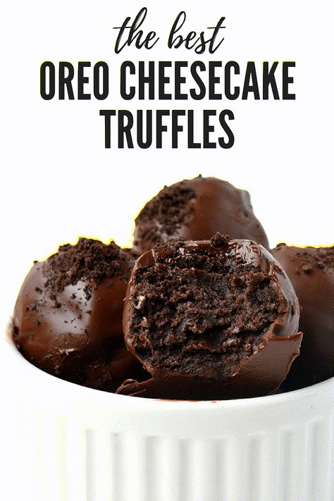 The BEST 3 Ingredient Oreo Cheesecake Truffles! You'll never believe how easy these chocolate truffles are to make and everyone always loves them! Recipe from sweetestmenu.com #truffles #oreos #chocolate #dessert Oreo Truffle, Oreo Cake Pops, Cheesecake Truffles, Homemade Chocolate Truffles, Dessert Oreo, Oreo Recipes, Oreo Pops, Truffle Recipe Chocolate, Truffle Recipe