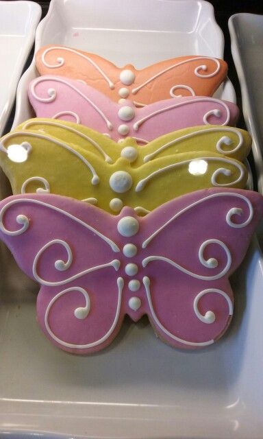 Easy Butterfly Cookies Decorated, Decorating Butterfly Cookies, Butterfly Wedding Cookies, Butterfly Iced Cookies, Butterfly Cutout Cookies, Butterfly Cookie Cake, Butterfly Sugar Cookies Royal Icing, Butterfly Decorated Cookies, Butterfly Royal Icing Cookies