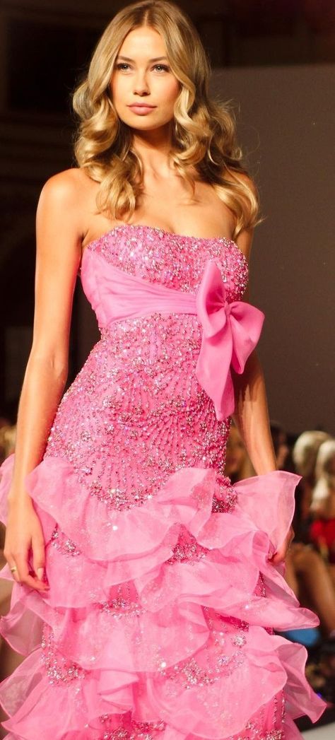 Prom Dresses Pink, Prom Inspo, Im A Barbie Girl, Fantasy Gowns, Pretty Prom Dresses, Dresses Pink, Pink Prom Dresses, Dreamy Dress, Sherri Hill