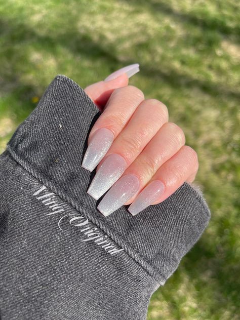 Ombre Cat Eye, Press On Nails French Tip, Press On Nails French, Nails Valentine, Nails French Tip, Different Nail Shapes, Nail Jewels, Valentine Anniversary, Pearl Nails