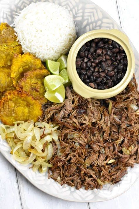 Vaca Frita (Cuban Crispy Shredded Beef) - GypsyPlate Crispy Cuban Beef Bowl, Cuban Shredded Beef, Healthy Cuban Food, Cuban Dishes Authentic, Cuban Imperial Rice Recipe, Cuban Food Authentic, Cuban Recipes Authentic, Cuban Dinner Recipes, Vaca Frita Recipe