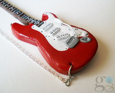 Guitar Clay Art, Polymer Clay Guitar, Clay Guitar, Rock Cake, Miniature Guitars, Musical Jewelry, Polymer Clay Canes, Polymer Clay Miniatures, Clay Miniatures