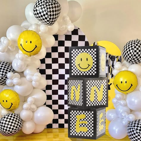 1 Year Birthday Ideas, Smiley Face Baby Shower Theme, One Happy Dude Birthday Balloon Arch, One Happy Dude Balloon Backdrop, One Happy Dude First Birthday Balloon Arch, Smiley Face And Checkered Party, Smiley Face 1st Birthday, Balloon Boxes, Dude Birthday Party