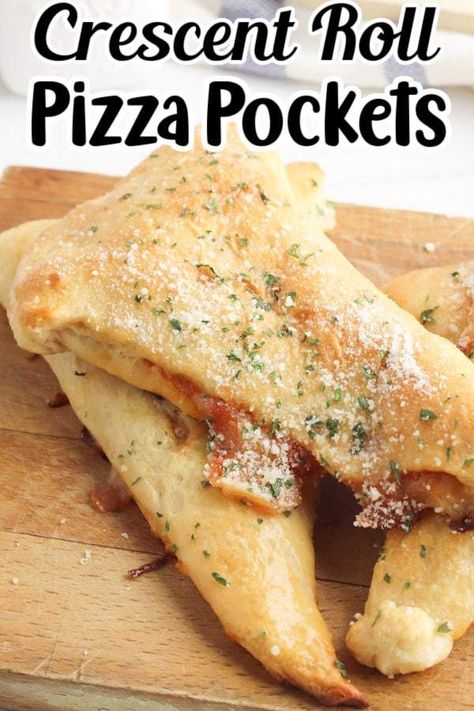 Crescent Roll Pizza Pockets Pin Bread Braids, Crescent Pizza, Pizza Pockets Recipe, Hot Pocket Recipes, Crescent Roll Recipes Dinner, Homemade Pizza Pockets, Easy Crescent Rolls, Pizza Twists, Homemade Crescent Rolls