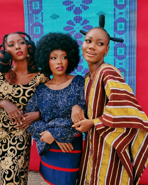 Naija Aesthetic, Nigerian Aesthetic, Types Of Dresses Styles, Old School Outfits, African Vibes, Nigerian Culture, Festival Aesthetic, Afrocentric Fashion, Black Life