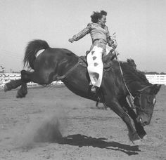 Bronc Riding, Real Cowboys, Cowboy Aesthetic, Whitetail Bucks, Pee Wee, Western Life, Vintage Cowgirl, Western Aesthetic, Cowboy Art