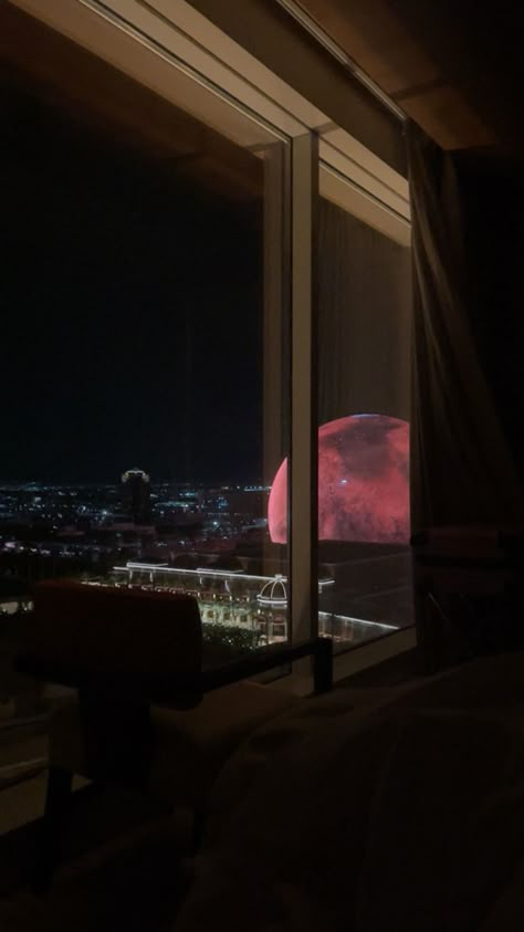 Las Vegas Hotel Aesthetic, Nevada Las Vegas, Vegas Hotel Aesthetic, Vegas Night Aesthetic, The Sphere Las Vegas, Las Vegas Sphere, Vegas Inspo Pics, Las Vegas Aesthetic Night, Vegas Aesthetic Night