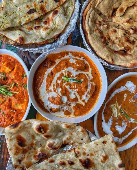 Butter Naan, Paneer Butter Masala, Formula Recipes, Butter Masala, Delivery Food, Cafe Kitchen, Food Recipes Vegetarian, Indian Restaurant, Indian Food Recipes Vegetarian