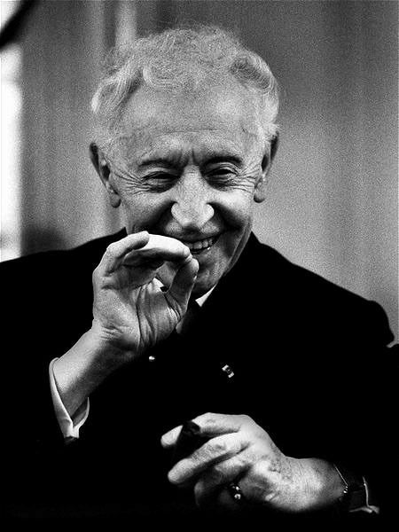 Arthur Rubinstein, Zurich -by Werner Neumeister via Schloss Fuschl Collection Poetic Images, Glenn Gould, Arthur Rubinstein, Classical Composers, Erik Satie, Orchestra Conductor, Classical Music Composers, Famous Composers, Rare Historical Photos