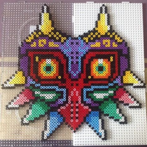 Majora's Mask Video Game Pattern, Art Perle, Perler Art, Perler Bead Templates, Motifs Perler, Perler Ideas, Aqua Beads, Majoras Mask, Bead Sprite