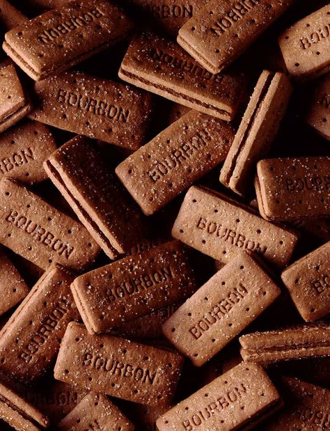 Bourbon Biscuits Rustic Food Photography, Bourbon Biscuits, Food Photography Dessert, Cookie Cookbook, Sweet Foods, Food Art Photography, Earth Colors, Fruit Photography, Shot List