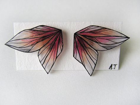 COLOURFUL WING earrings // unique handdrawn shrink by AnneTranholm Plastic Fou, Diy Shrink Plastic, Shrinky Dink Jewelry, Shrinky Dink Crafts, Shrink Plastic Jewelry, Shrink Paper, Shrink Art, Stud Earrings Unique, Plastic Earrings