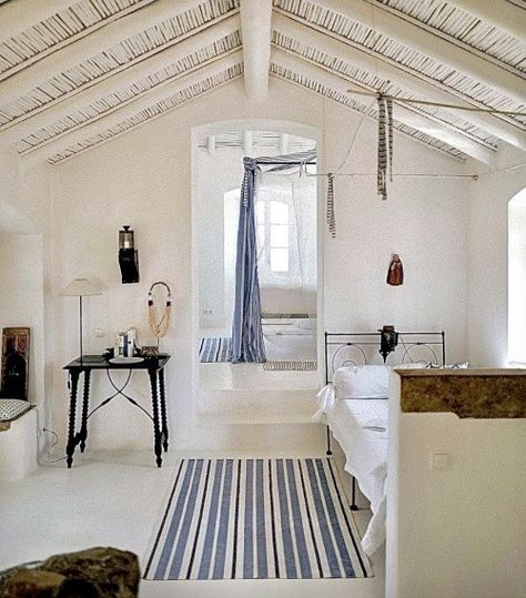 cozystyecozymood mirenalos Italian Beach House, Greek Decor, Flower Shop Design, Italy House, Sun House, British Home, House By The Sea, Island Living, Island Home