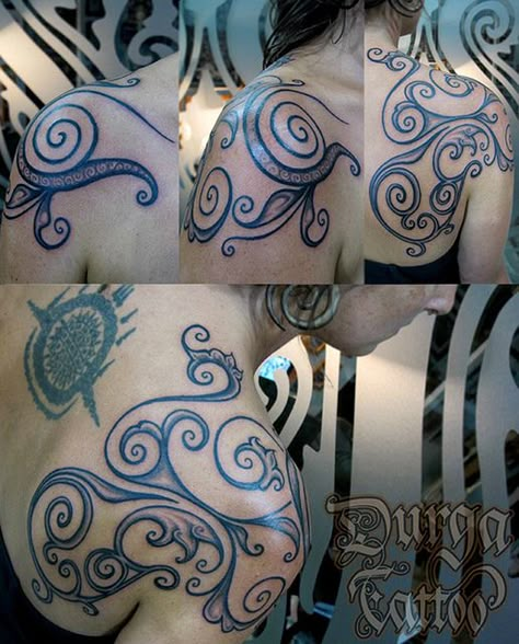 custom shoulder piece tattoo by durgatattoo, via Flickr Celtic Warrior Tattoos, Shoulder Piece Tattoo, Scottish Tattoos, Swirl Tattoo, Spiral Tattoos, Backpiece Tattoo, Jagua Henna, Shoulder Piece, Celtic Tattoo