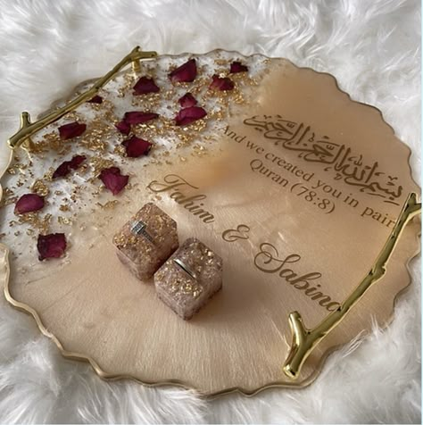 Resin Nikkah Tray, Resin Ring Tray, Resin Engagement Ring Tray, Resin Ring Platter, Engagement Ring Box Ideas, Resin Wedding Gifts, Diy Engagement Decorations, Ring Box Wedding Diy, Diy Wedding Ring